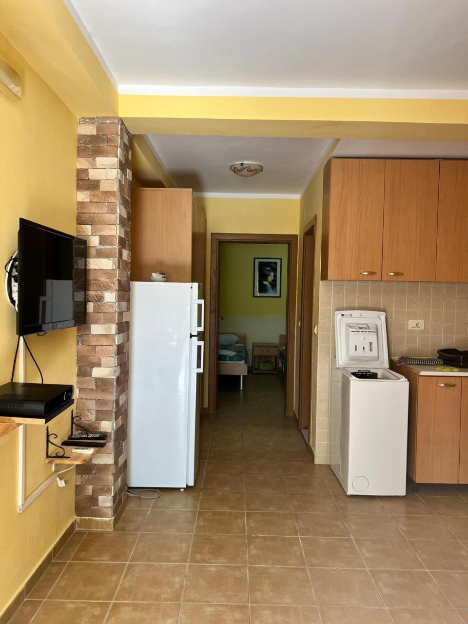 Apartments Brnjada Sutomore Cameră foto